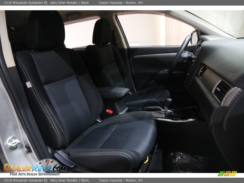 2018 Mitsubishi Outlander ES Alloy Silver Metallic / Black Photo #15