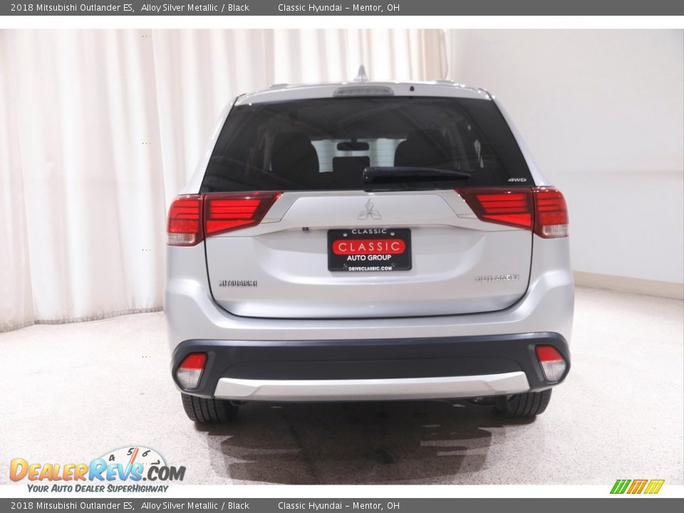 2018 Mitsubishi Outlander ES Alloy Silver Metallic / Black Photo #18