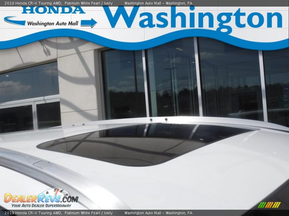 2019 Honda CR-V Touring AWD Platinum White Pearl / Ivory Photo #4