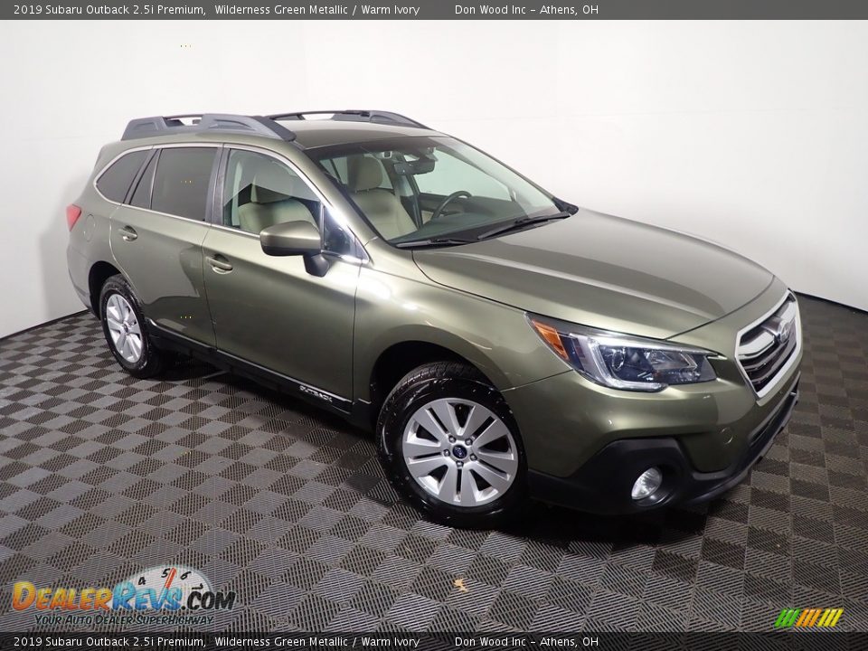 2019 Subaru Outback 2.5i Premium Wilderness Green Metallic / Warm Ivory Photo #3