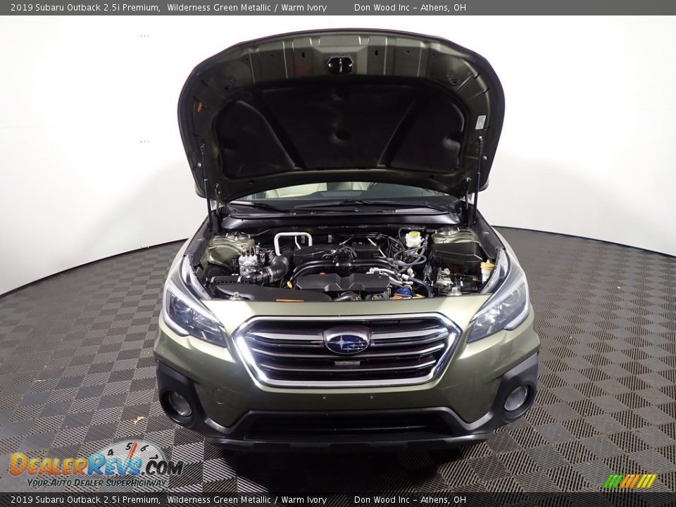 2019 Subaru Outback 2.5i Premium Wilderness Green Metallic / Warm Ivory Photo #5