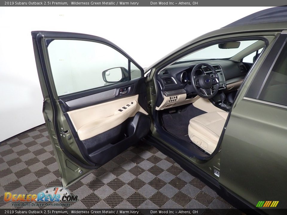 2019 Subaru Outback 2.5i Premium Wilderness Green Metallic / Warm Ivory Photo #16
