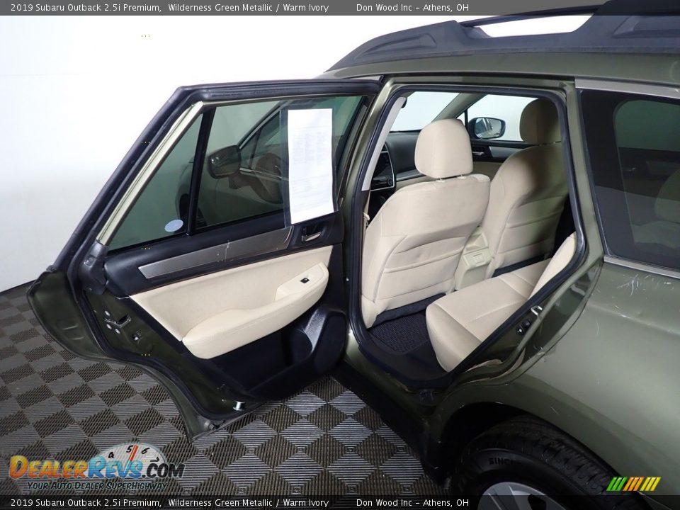 2019 Subaru Outback 2.5i Premium Wilderness Green Metallic / Warm Ivory Photo #30
