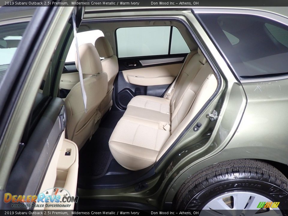 2019 Subaru Outback 2.5i Premium Wilderness Green Metallic / Warm Ivory Photo #31