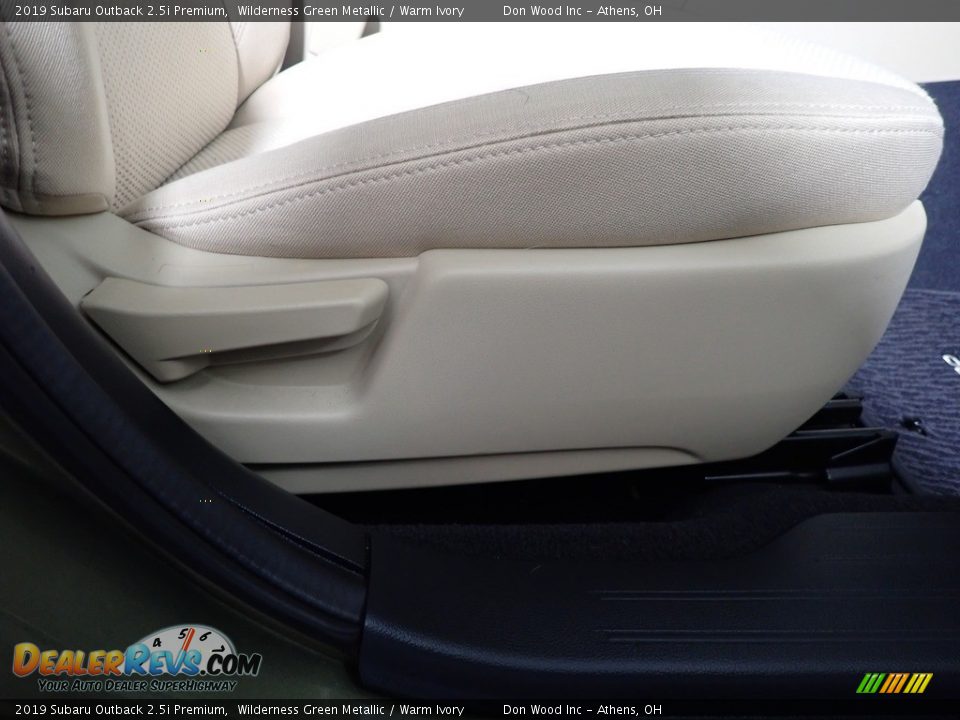 2019 Subaru Outback 2.5i Premium Wilderness Green Metallic / Warm Ivory Photo #36