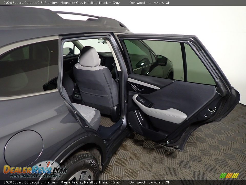 2020 Subaru Outback 2.5i Premium Magnetite Gray Metallic / Titanium Gray Photo #33