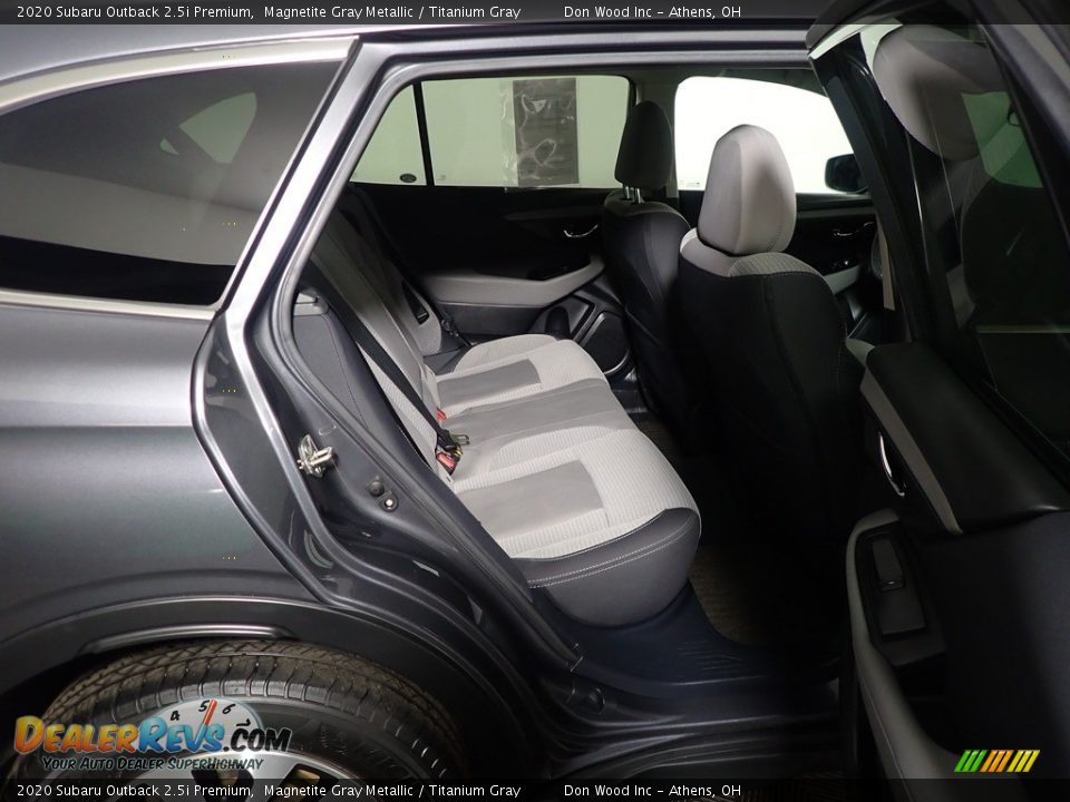 2020 Subaru Outback 2.5i Premium Magnetite Gray Metallic / Titanium Gray Photo #34