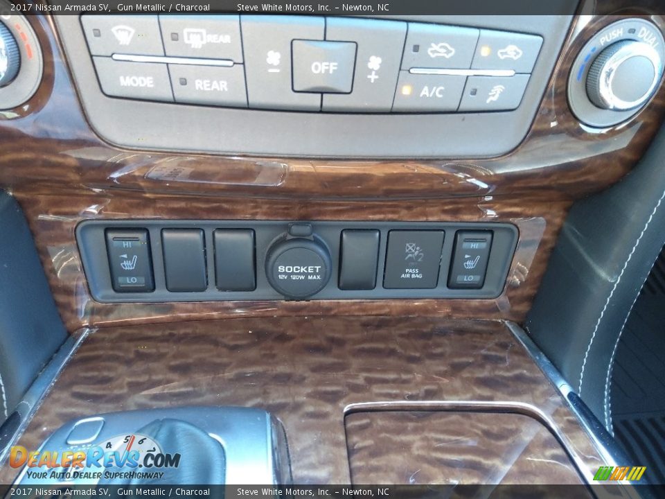 Controls of 2017 Nissan Armada SV Photo #27