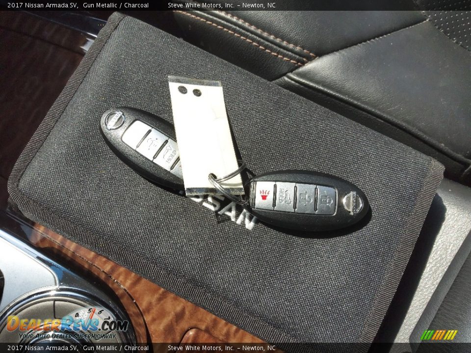 Keys of 2017 Nissan Armada SV Photo #30