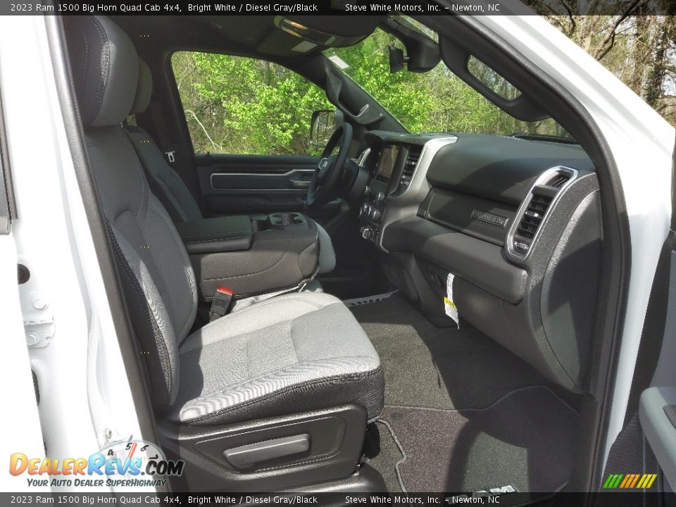 2023 Ram 1500 Big Horn Quad Cab 4x4 Bright White / Diesel Gray/Black Photo #16