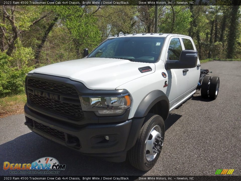 2023 Ram 4500 Tradesman Crew Cab 4x4 Chassis Bright White / Diesel Gray/Black Photo #2