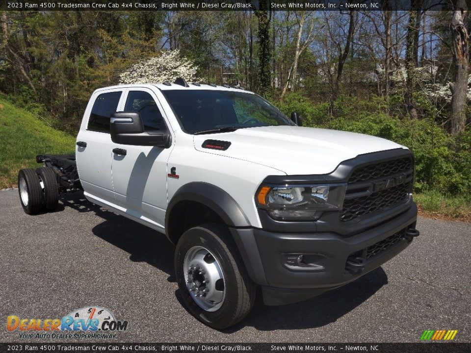 2023 Ram 4500 Tradesman Crew Cab 4x4 Chassis Bright White / Diesel Gray/Black Photo #4