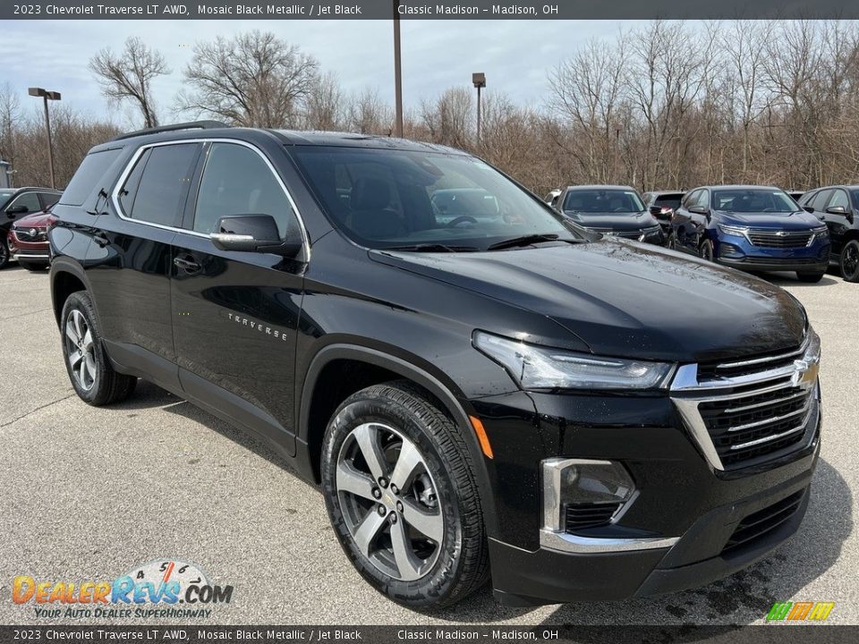 2023 Chevrolet Traverse LT AWD Mosaic Black Metallic / Jet Black Photo #4