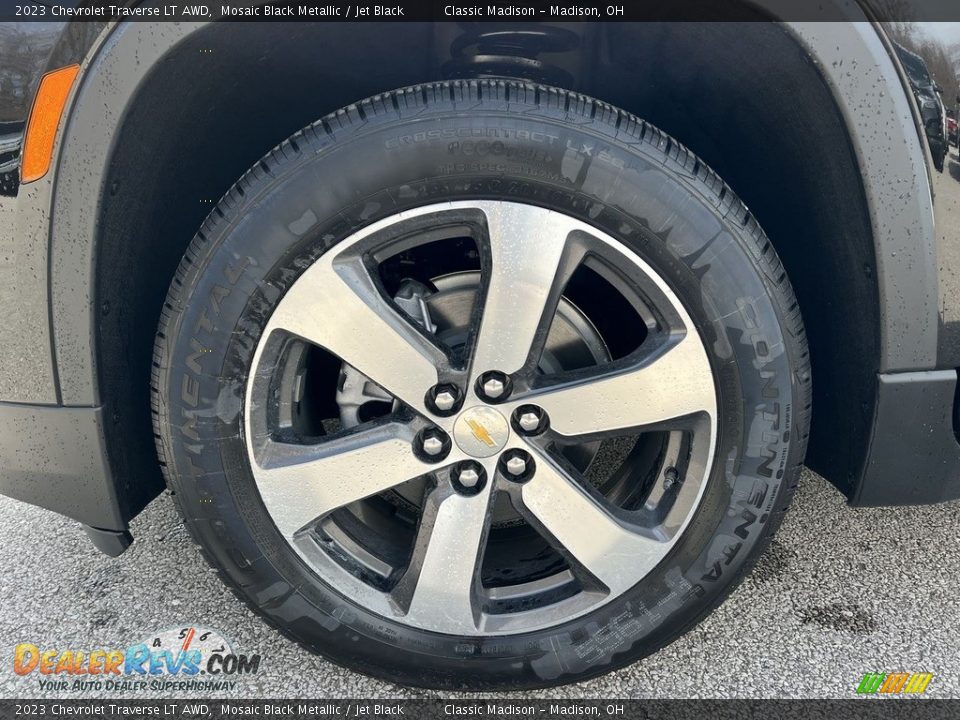2023 Chevrolet Traverse LT AWD Mosaic Black Metallic / Jet Black Photo #5