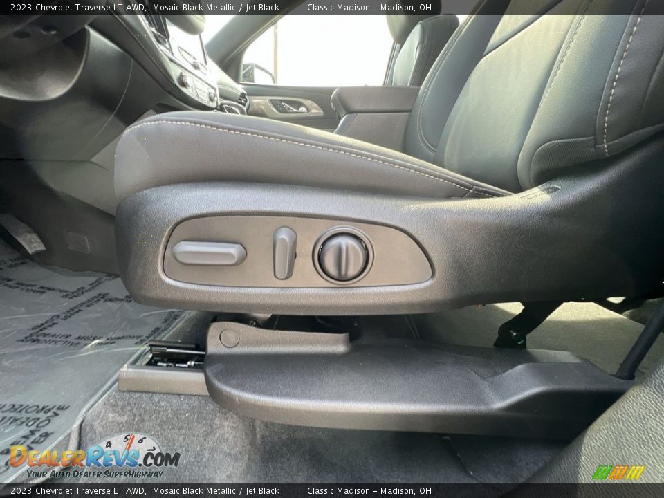 2023 Chevrolet Traverse LT AWD Mosaic Black Metallic / Jet Black Photo #7