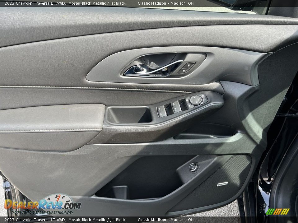 2023 Chevrolet Traverse LT AWD Mosaic Black Metallic / Jet Black Photo #8