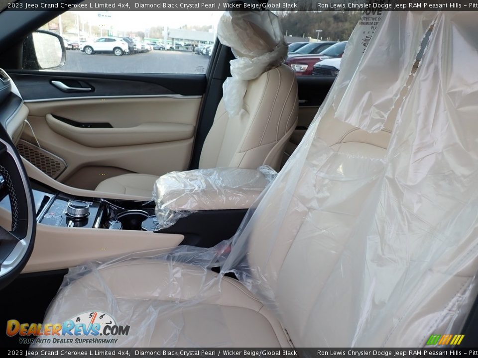 2023 Jeep Grand Cherokee L Limited 4x4 Diamond Black Crystal Pearl / Wicker Beige/Global Black Photo #11
