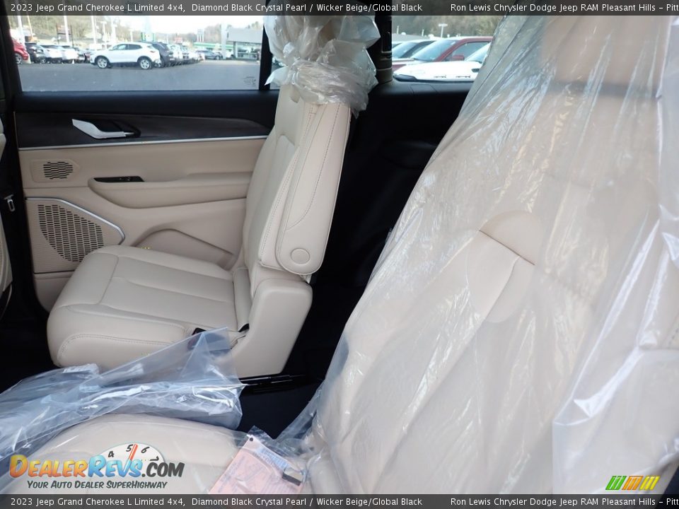 2023 Jeep Grand Cherokee L Limited 4x4 Diamond Black Crystal Pearl / Wicker Beige/Global Black Photo #12