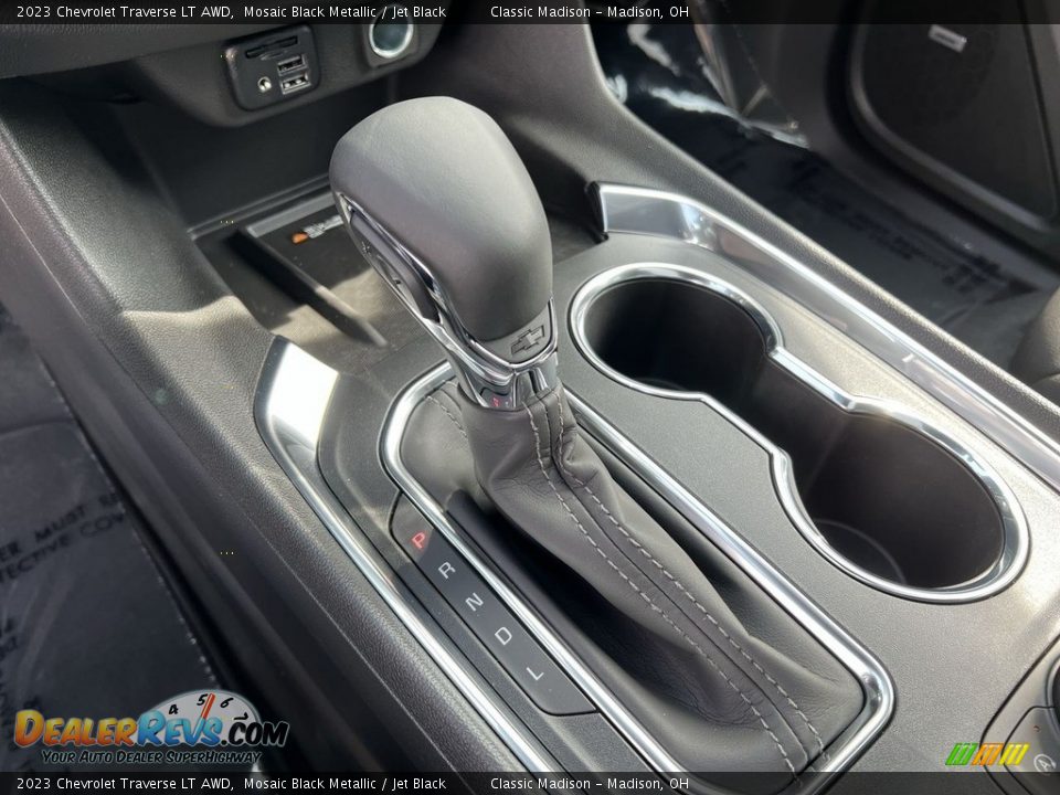 2023 Chevrolet Traverse LT AWD Mosaic Black Metallic / Jet Black Photo #14