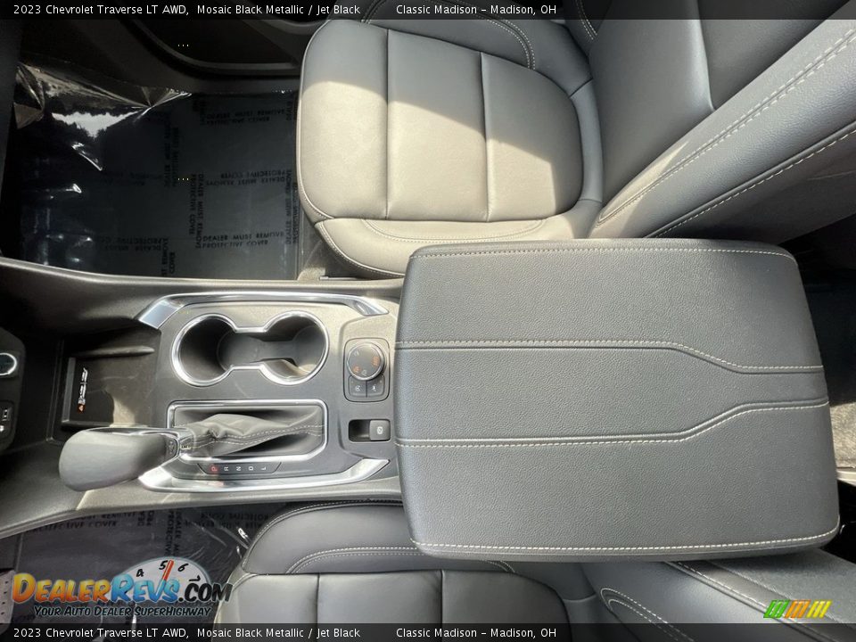 2023 Chevrolet Traverse LT AWD Mosaic Black Metallic / Jet Black Photo #15