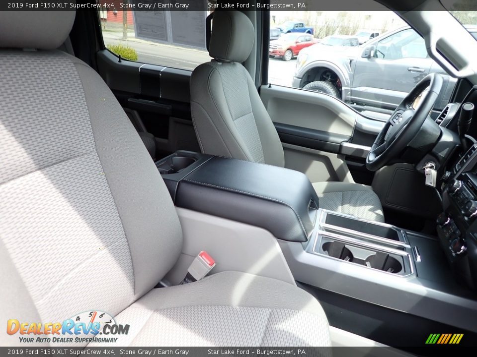 Front Seat of 2019 Ford F150 XLT SuperCrew 4x4 Photo #9
