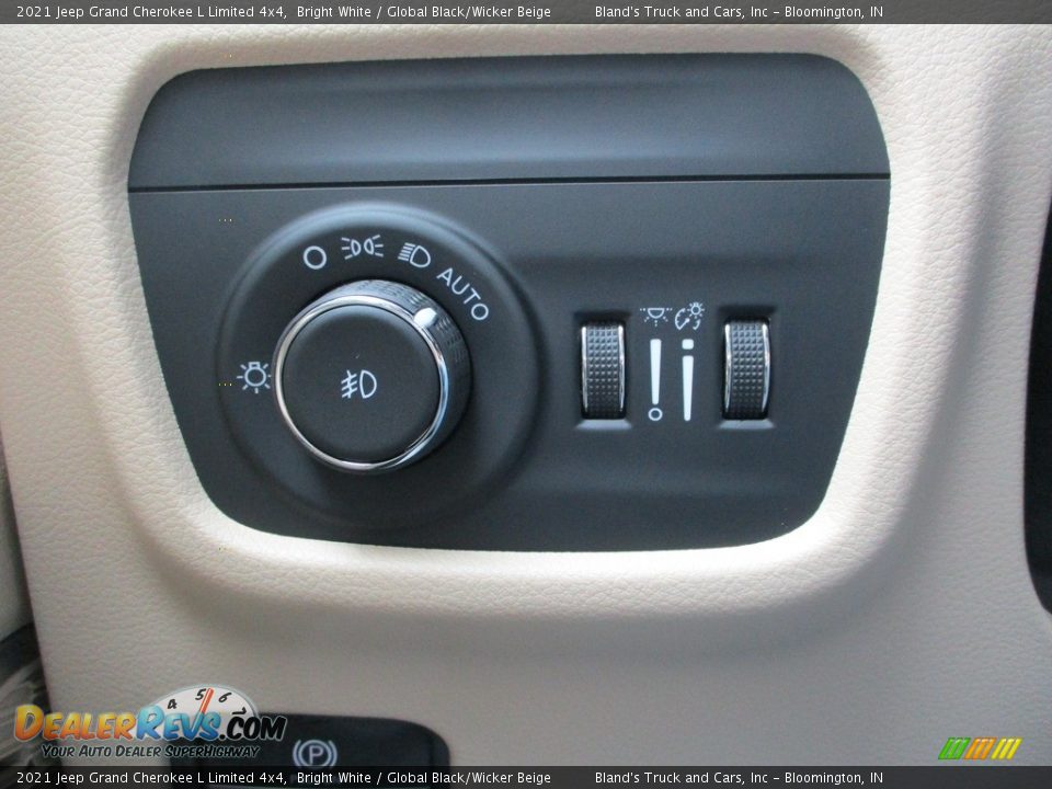 Controls of 2021 Jeep Grand Cherokee L Limited 4x4 Photo #19