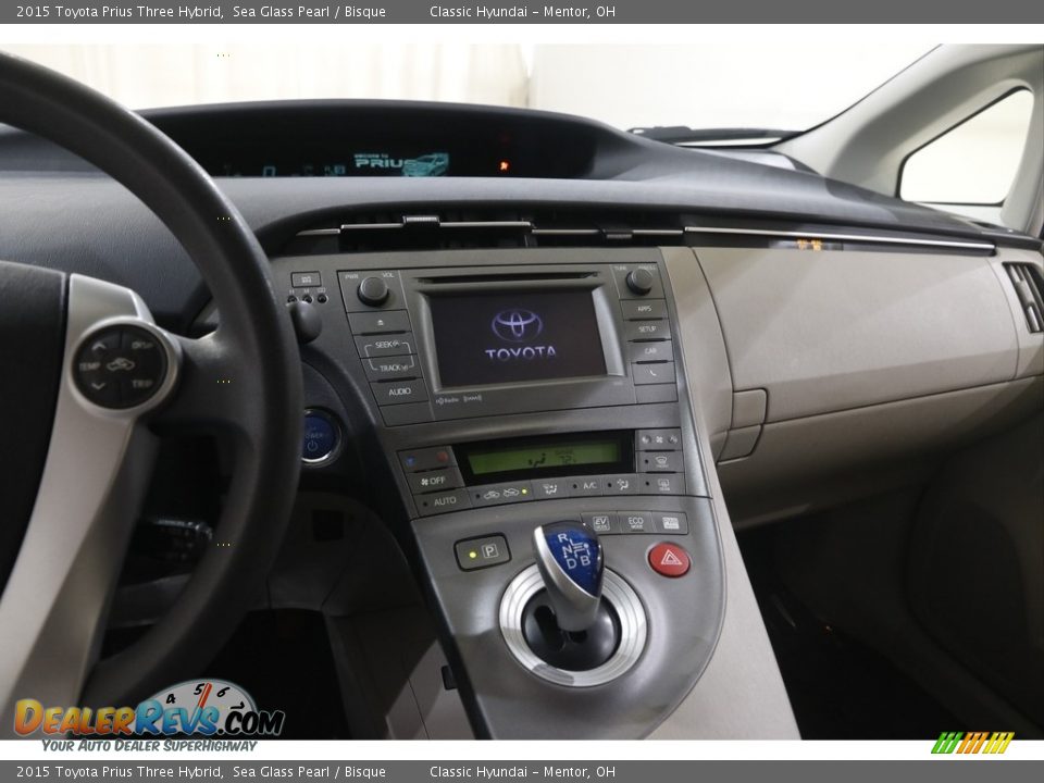 2015 Toyota Prius Three Hybrid Sea Glass Pearl / Bisque Photo #8