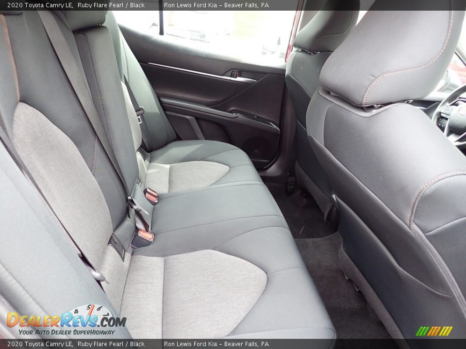2020 Toyota Camry LE Ruby Flare Pearl / Black Photo #10