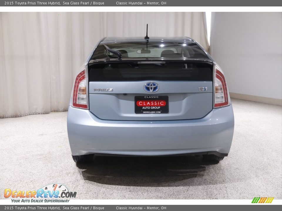 2015 Toyota Prius Three Hybrid Sea Glass Pearl / Bisque Photo #19