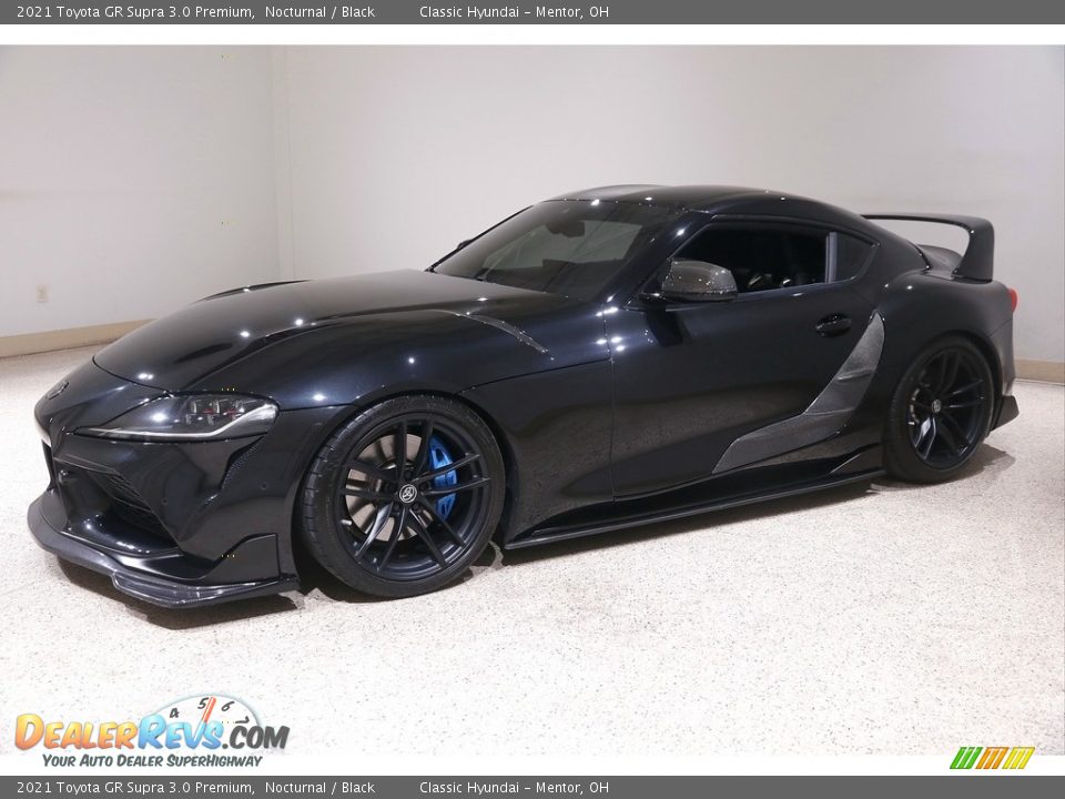 Front 3/4 View of 2021 Toyota GR Supra 3.0 Premium Photo #3
