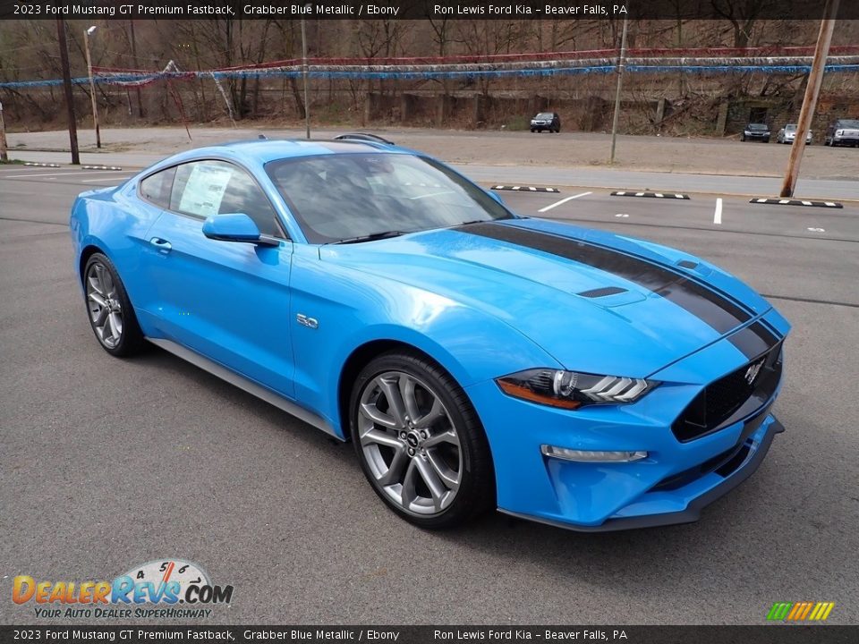 Front 3/4 View of 2023 Ford Mustang GT Premium Fastback Photo #2