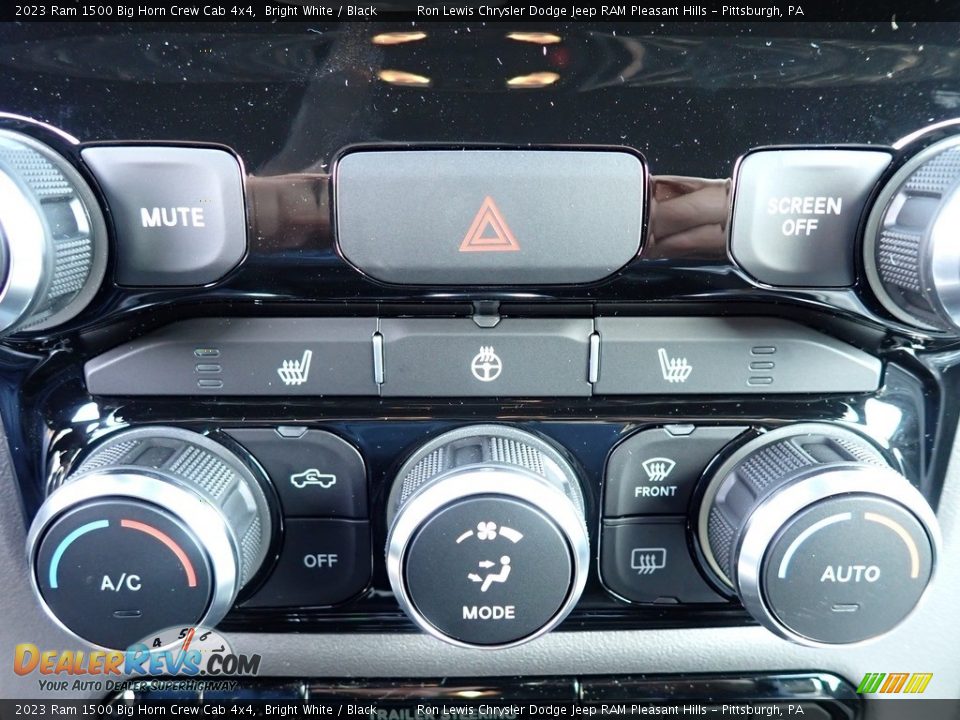2023 Ram 1500 Big Horn Crew Cab 4x4 Bright White / Black Photo #17