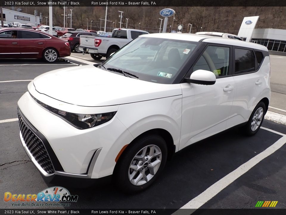 2023 Kia Soul LX Snow White Pearl / Black Photo #4