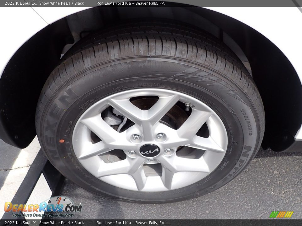 2023 Kia Soul LX Snow White Pearl / Black Photo #9