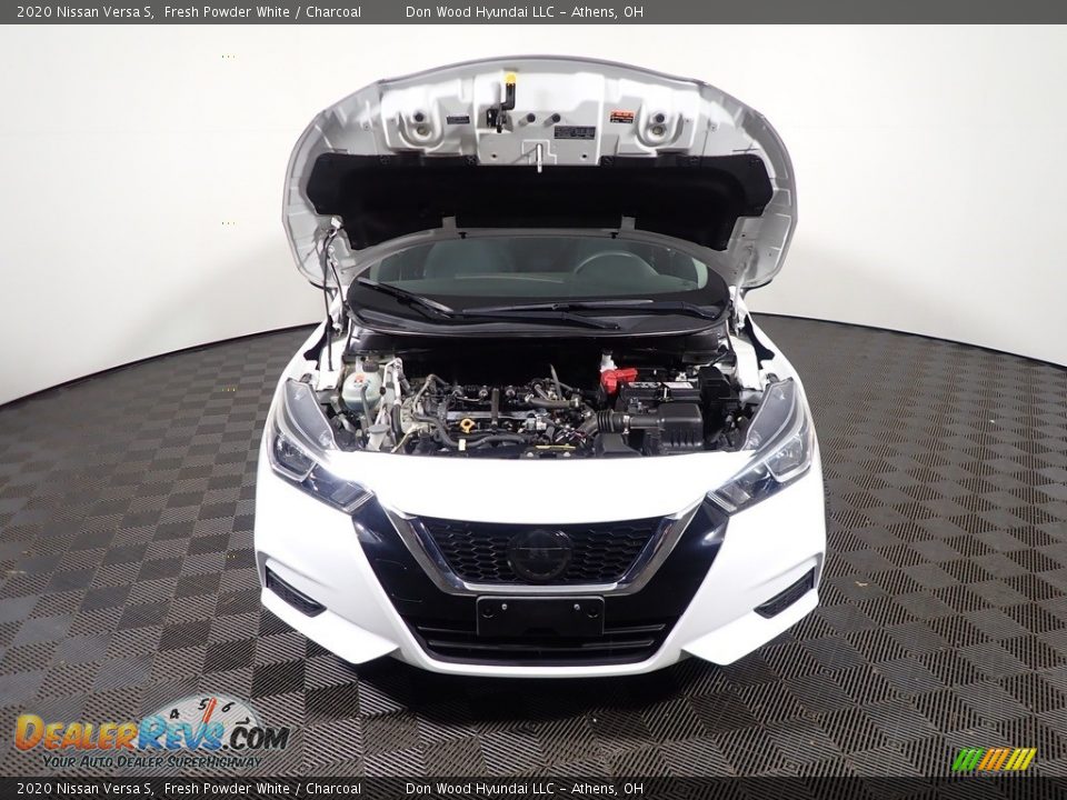2020 Nissan Versa S Fresh Powder White / Charcoal Photo #6