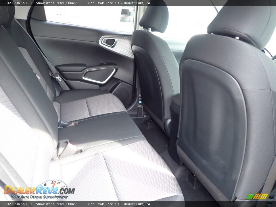 2023 Kia Soul LX Snow White Pearl / Black Photo #10
