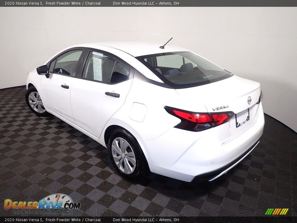2020 Nissan Versa S Fresh Powder White / Charcoal Photo #12