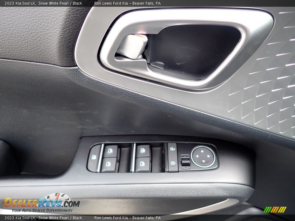 2023 Kia Soul LX Snow White Pearl / Black Photo #15