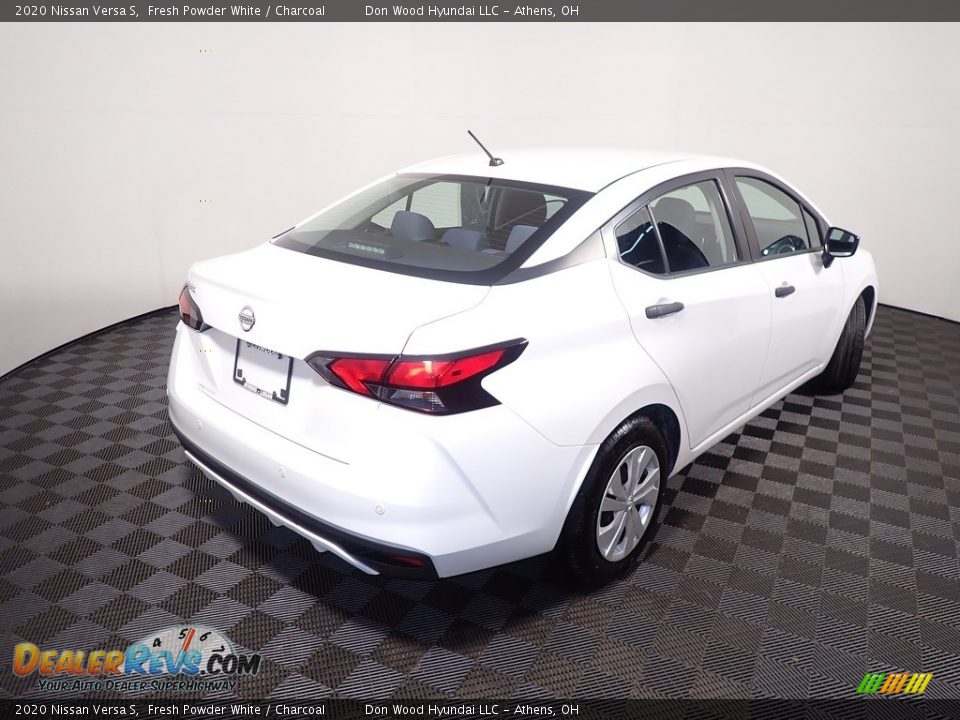 2020 Nissan Versa S Fresh Powder White / Charcoal Photo #17