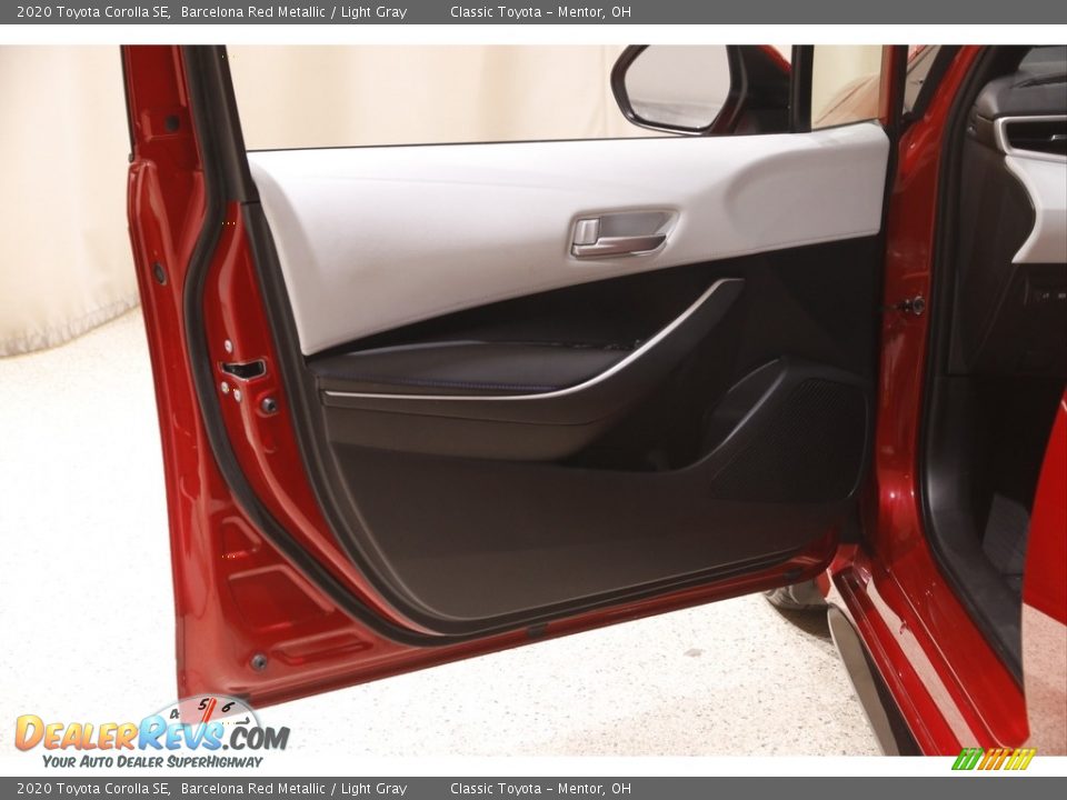 2020 Toyota Corolla SE Barcelona Red Metallic / Light Gray Photo #4