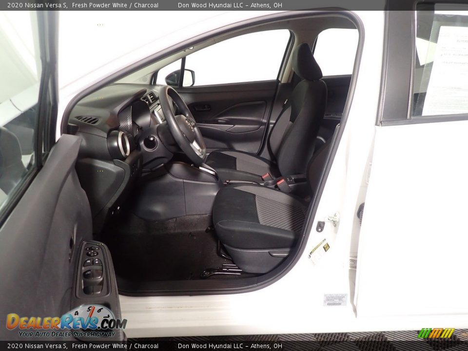 2020 Nissan Versa S Fresh Powder White / Charcoal Photo #20