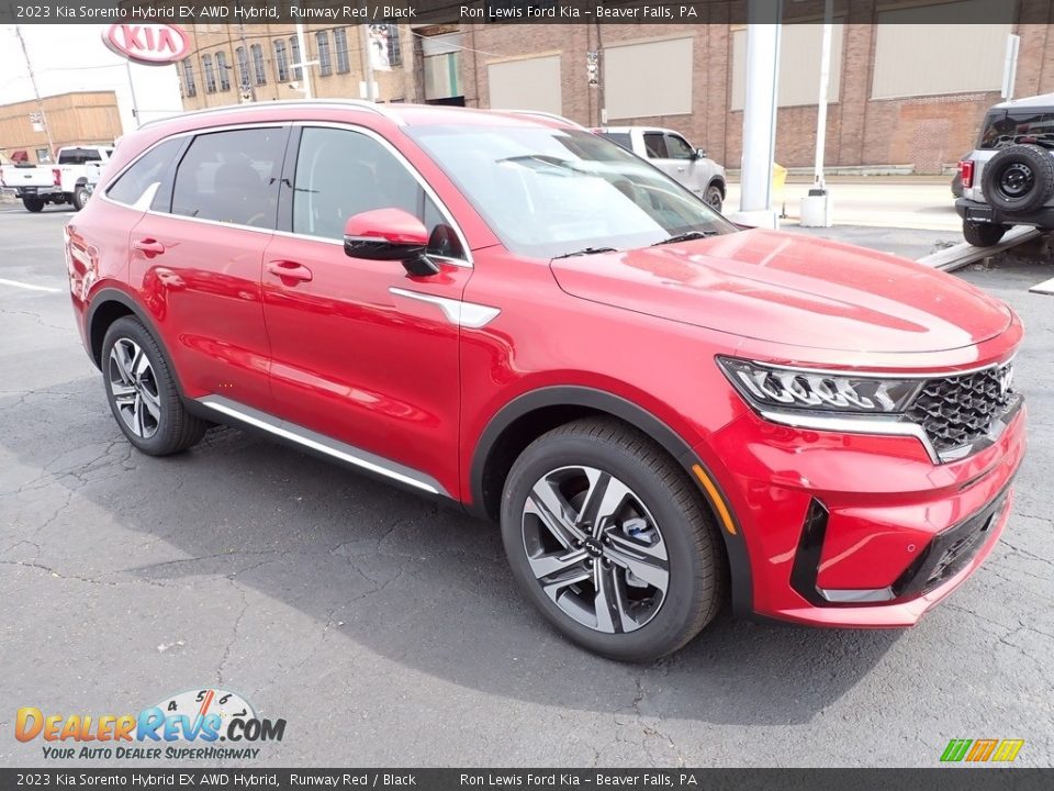 Front 3/4 View of 2023 Kia Sorento Hybrid EX AWD Hybrid Photo #2