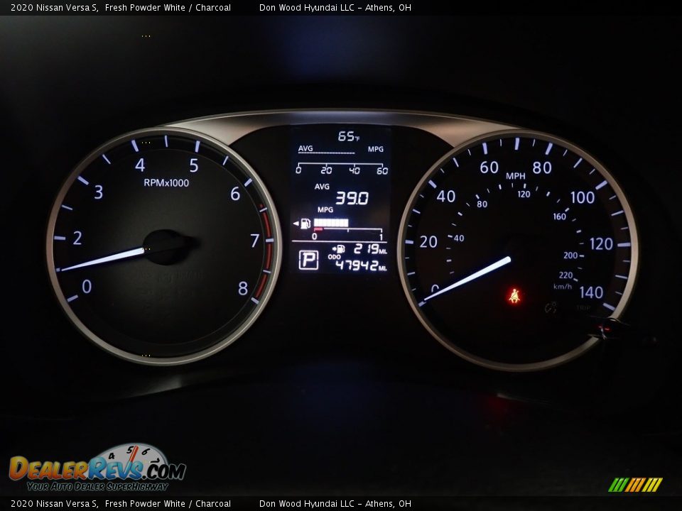 2020 Nissan Versa S Fresh Powder White / Charcoal Photo #26