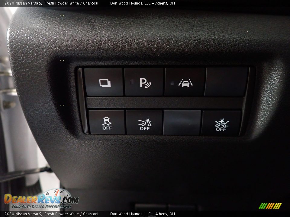2020 Nissan Versa S Fresh Powder White / Charcoal Photo #29