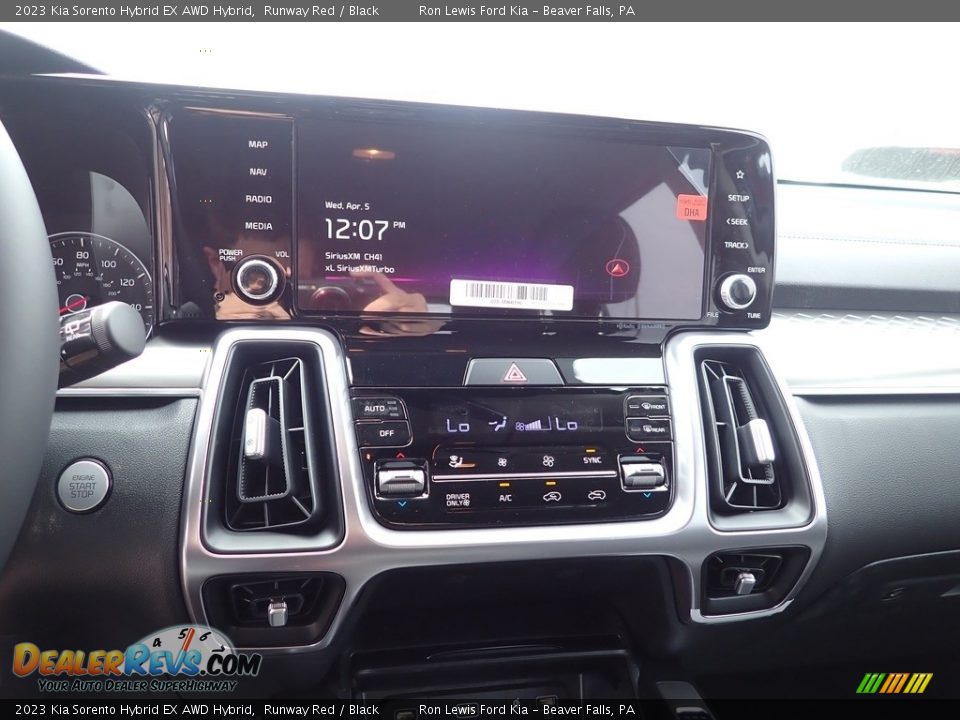 Controls of 2023 Kia Sorento Hybrid EX AWD Hybrid Photo #17