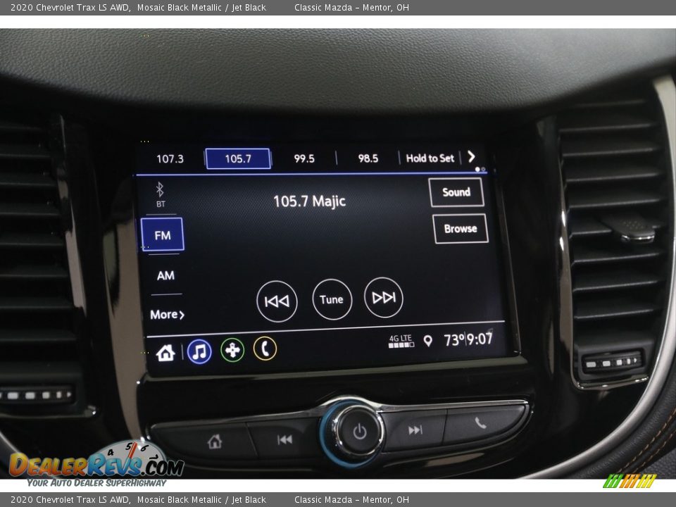 2020 Chevrolet Trax LS AWD Mosaic Black Metallic / Jet Black Photo #10