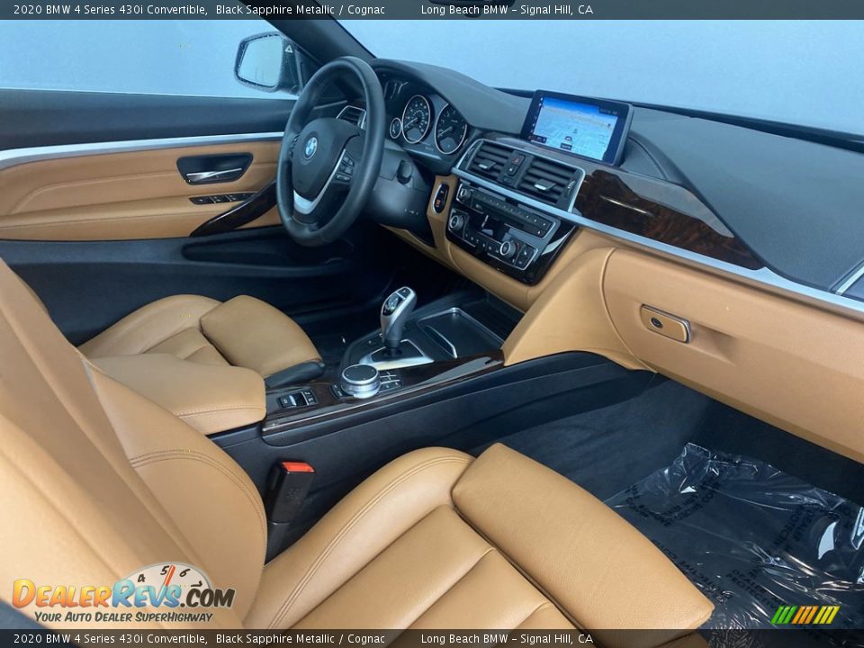 Front Seat of 2020 BMW 4 Series 430i Convertible Photo #32