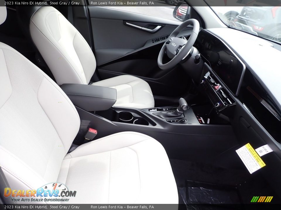 Front Seat of 2023 Kia Niro EX Hybrid Photo #11