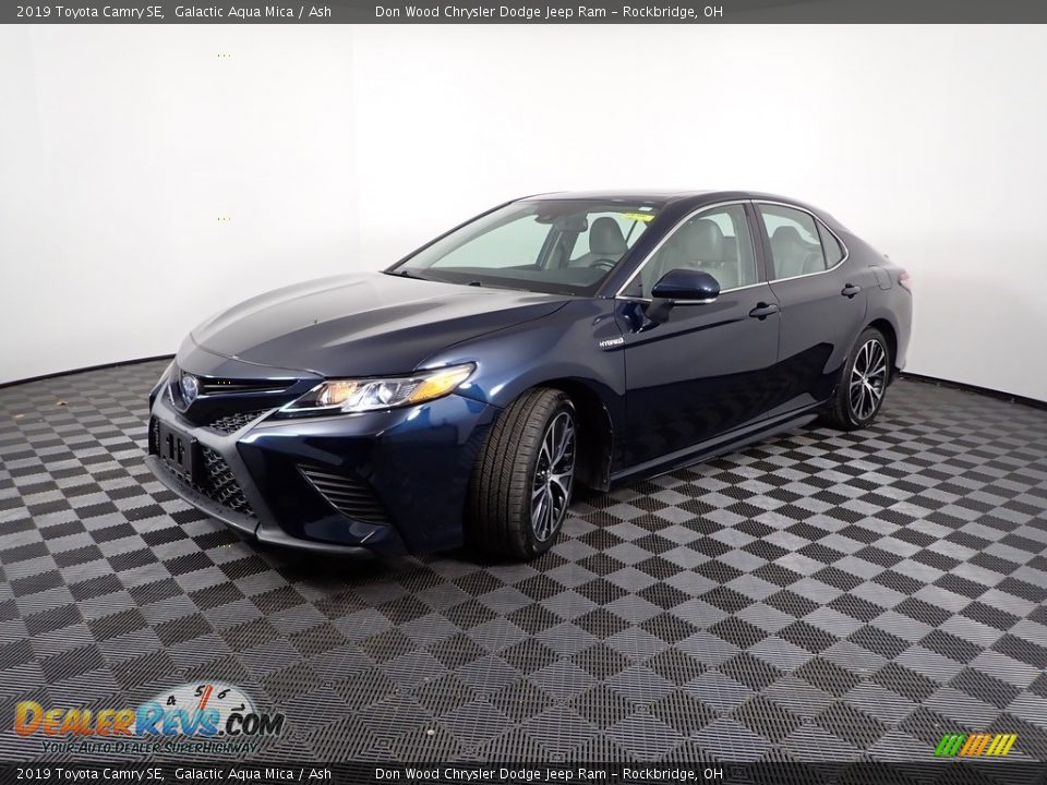 2019 Toyota Camry SE Galactic Aqua Mica / Ash Photo #7