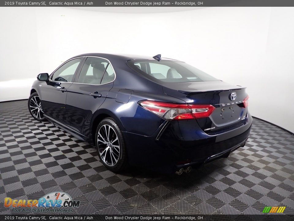 2019 Toyota Camry SE Galactic Aqua Mica / Ash Photo #8